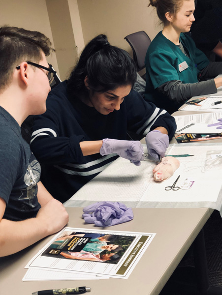 Picture 10_Suturing Clinic_10_2018